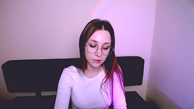 Snapshot of MillaTems_ chatting on November 2025 08:36:02 AM MillaTems online show from November 2025 08:36:02 AM