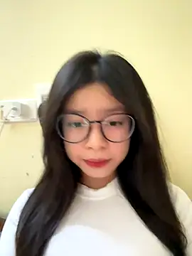 Snapshot of mau155_ chatting on November 2025 11:43:02 AM mau155 online show from November 2025 11:43:02 AM