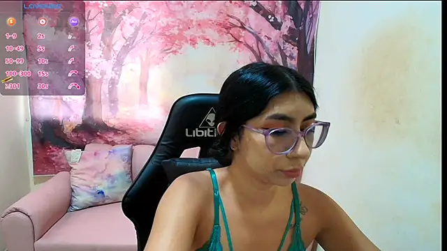 Snapshot of Emma_latinasexy18 chatting on February 2026 06:47:01 PM Emma latinasexy18 online show from February 2026 06:47:01 PM