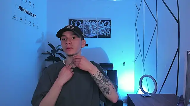 Snapshot of James_Adams_01 chatting on November 2025 03:23:02 PM James Adams 01 online show from November 2025 03:23:02 PM