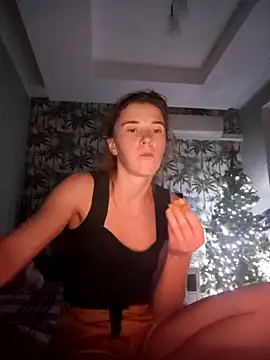 BarniLili online show from December 2025 11:02:01 PM