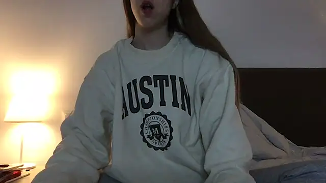 Martimartinaxx online show from March 2026 06:15:02 PM