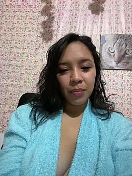 Esmerald 1111 online show from November 2025 10:58:02 AM