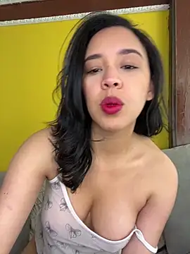 Esmerald 1111 online show from March 2026 02:11:02 PM