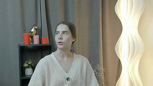 MoonBenne online show from November 2025 08:30:02 AM