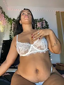 Snapshot of ArielleMillerr- chatting on November 2025 10:48:01 AM ArielleMillerr- online show from November 2025 10:48:01 AM