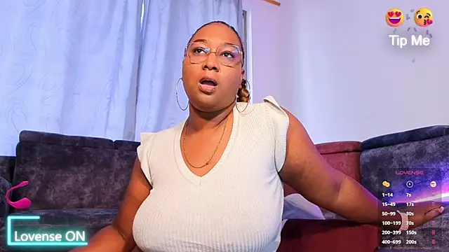 IssaNoirr online show from January 2026 01:58:01 PM