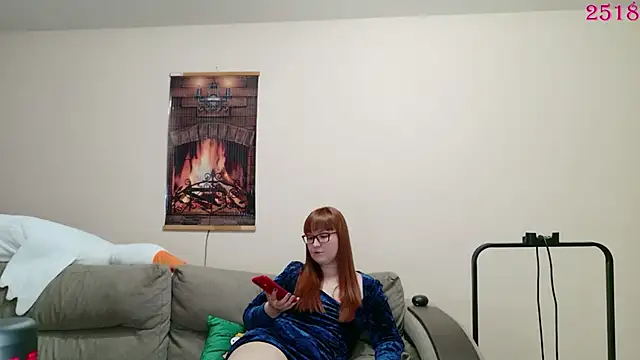 Foxy-lady online show from April 2026 06:46:01 PM