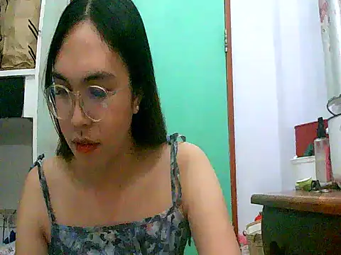 hottest solel online show from December 2025 07:19:02 PM