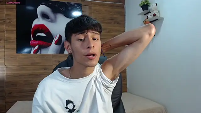 Snapshot of DraxBlade09 chatting on November 2025 03:12:02 PM DraxBlade09 online show from November 2025 03:12:02 PM