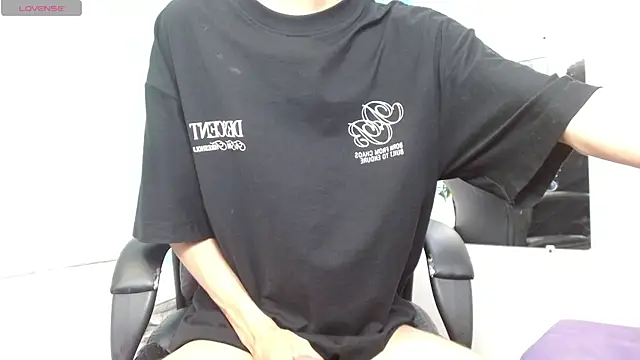 DraxBlade09 online show from April 2026 09:30:01 PM