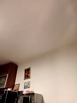 EmilyJenner online show from March 2026 01:39:01 PM