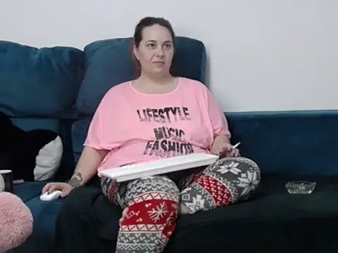 EmilyJenner online show from March 2026 02:49:01 AM