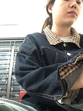 Miumiu95x online show from December 2025 05:51:01 PM