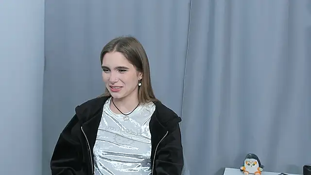 Snapshot of RozanneJordan chatting on November 2025 03:11:01 PM RozanneJordan online show from November 2025 03:11:01 PM