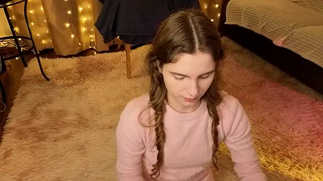 RozanneJordan online show from April 2026 05:21:01 PM