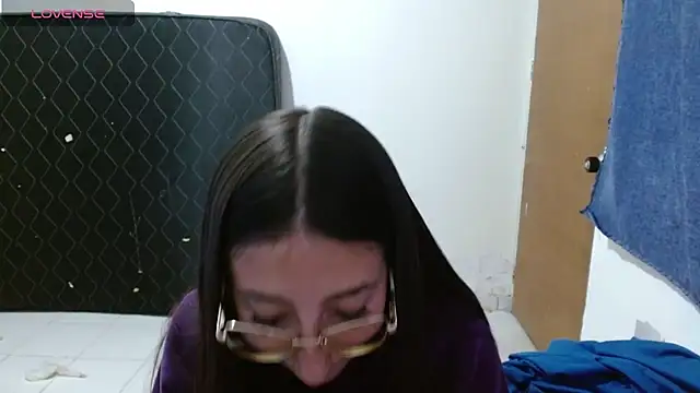 Snapshot of Nanylux chatting on April 2026 03:34:02 AM Nanylux online show from April 2026 03:34:02 AM