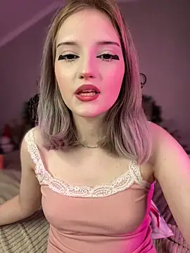 YunnaTyan online show from December 2025 07:53:02 PM