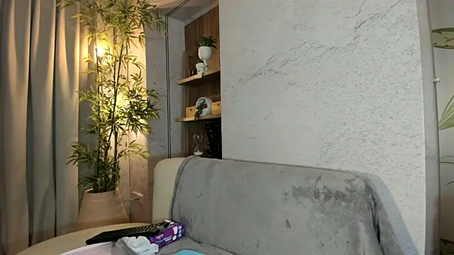 Snapshot of IsabelaStefano chatting on May 2026 03:13:01 AM IsabelaStefano online show from May 2026 03:13:01 AM