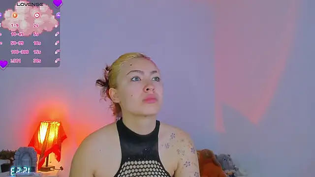 Snapshot of MarieTaylor_ chatting on May 2026 07:31:01 PM MarieTaylor online show from May 2026 07:31:01 PM