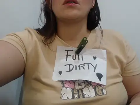 Snapshot of Sendy_nasty_Kinky chatting on November 2025 11:41:01 PM Sendy nasty Kinky online show from November 2025 11:41:01 PM