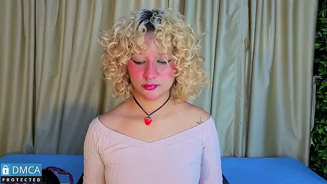 Snapshot of ahsly_Zam chatting on February 2026 03:02:02 AM ahsly Zam online show from February 2026 03:02:02 AM