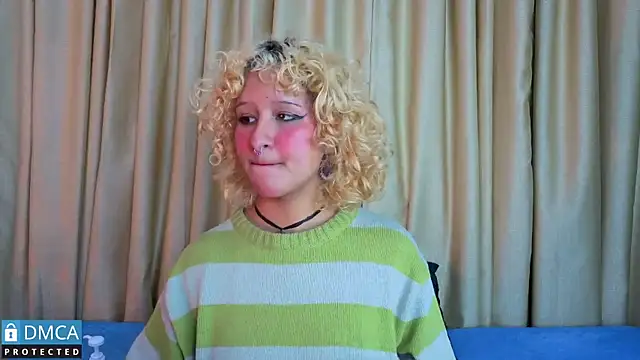 Snapshot of ahsly_Zam chatting on February 2026 06:26:01 AM ahsly Zam online show from February 2026 06:26:01 AM