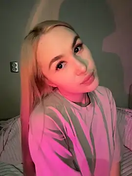 Miss Alisse online show from November 2025 05:26:01 PM