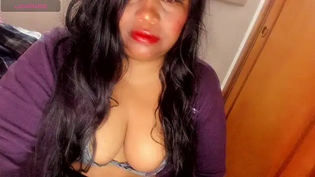 Snapshot of ebonycamelia chatting on July 2026 10:09:01 AM ebonycamelia online show from July 2026 10:09:01 AM