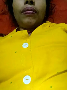 Hott myraa online show from December 2025 02:36:02 PM