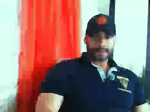 Snapshot of musclehetero chatting on May 2026 08:07:02 PM musclehetero online show from May 2026 08:07:02 PM