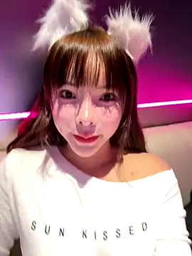 Snapshot of bingmeiren_missy chatting on November 2025 06:08:01 PM bingmeiren missy online show from November 2025 06:08:01 PM