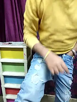 Cute Lucky online show from December 2025 07:53:02 PM