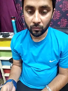 Cute Lucky online show from April 2026 03:03:02 PM