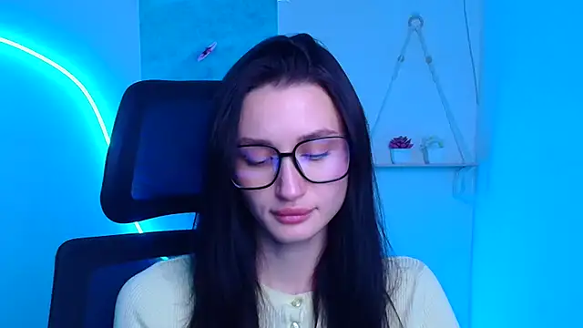 Stella XO online show from December 2025 12:23:02 PM