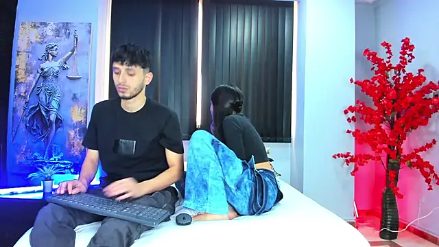 dracke and zara online show from April 2026 01:16:02 PM