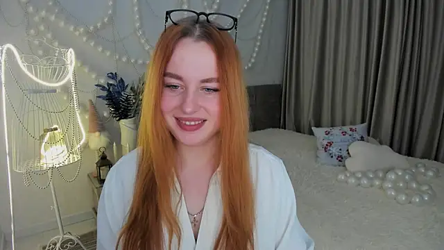 AirySilhouette online show from December 2025 05:17:01 PM