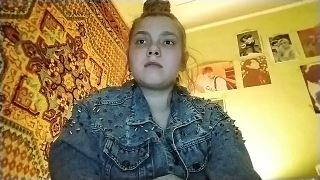 KikiBang online show from April 2026 07:30:02 PM