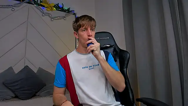 Snapshot of Ostin_Saints chatting on December 2025 04:02:02 PM Ostin Saints online show from December 2025 04:02:02 PM