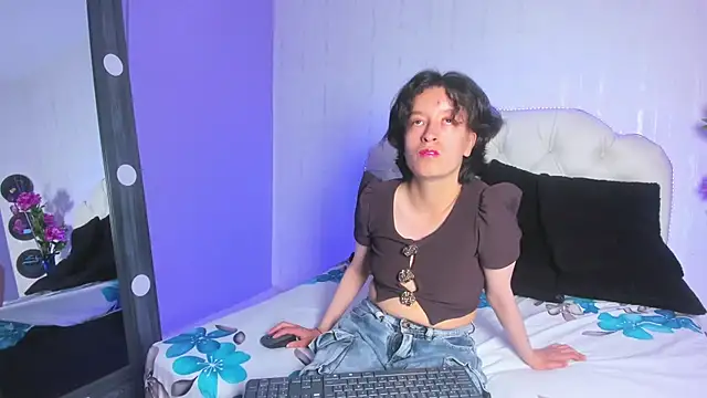 CoralAndOcean  online show from December 2025 05:53:01 PM