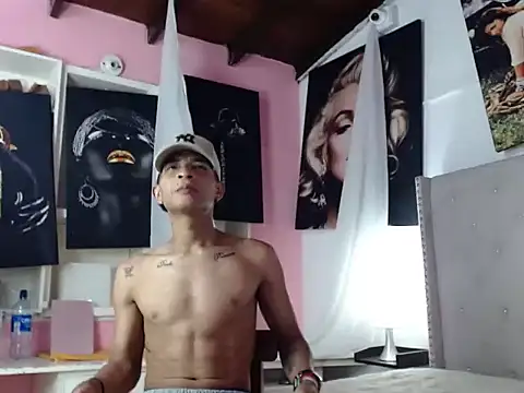 crissex3 online show from February 2026 12:39:02 PM