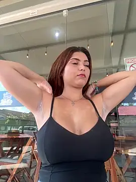 melyssaa23 online show from March 2026 06:03:02 PM