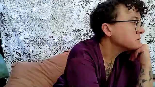 Snapshot of sareberr420 chatting on February 2026 02:59:02 PM sareberr420 online show from February 2026 02:59:02 PM