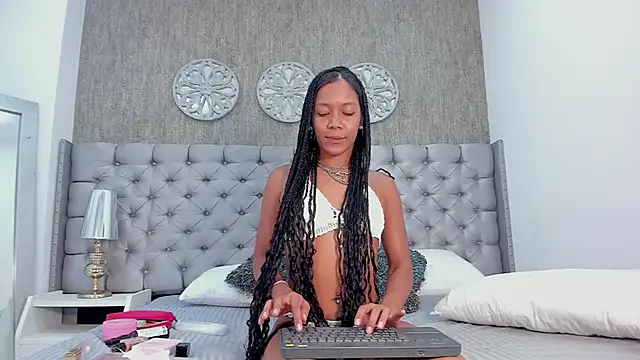 DaimondJohnson online show from April 2026 09:35:01 PM