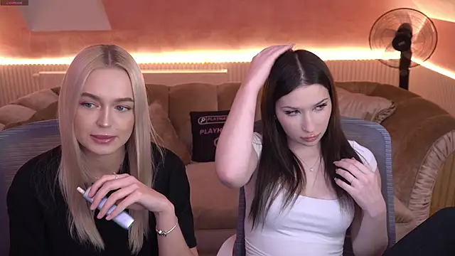 Liza Mur online show from November 2025 03:12:02 PM