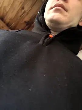 Snapshot of Spielzeugtwink chatting on November 2025 01:10:02 PM Spielzeugtwink online show from November 2025 01:10:02 PM