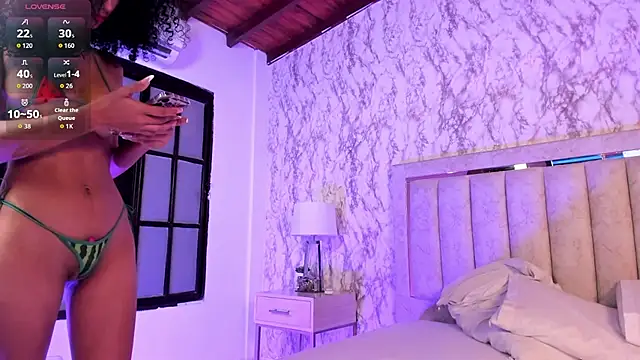 Snapshot of Valeskaa_ chatting on December 2025 12:21:02 PM Valeskaa online show from December 2025 12:21:02 PM