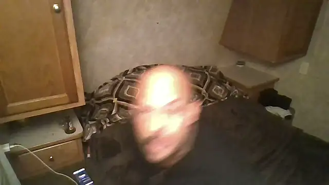 Snapshot of BigriskDaddy92 chatting on November 2025 02:28:02 PM BigriskDaddy92 online show from November 2025 02:28:02 PM