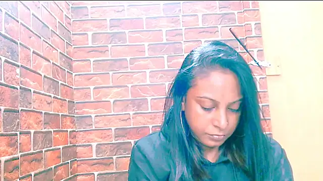 Snapshot of indian_spice_girl chatting on May 2026 07:14:01 AM indian spice girl online show from May 2026 07:14:01 AM