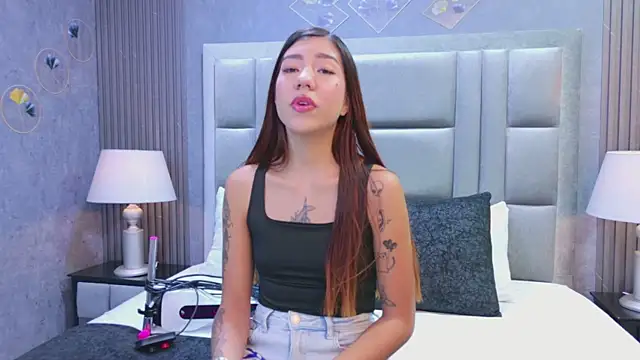 ViolettFrosst online show from December 2025 07:33:02 PM